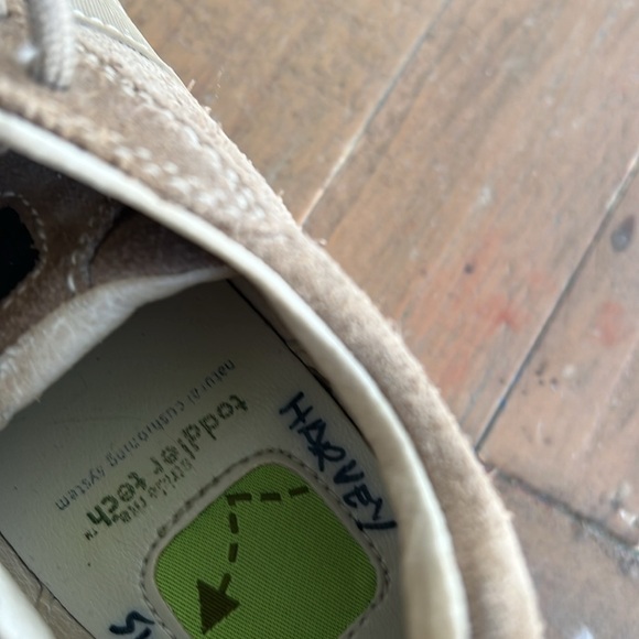 Stride rite brown suede sneakers - Picture 9 of 10